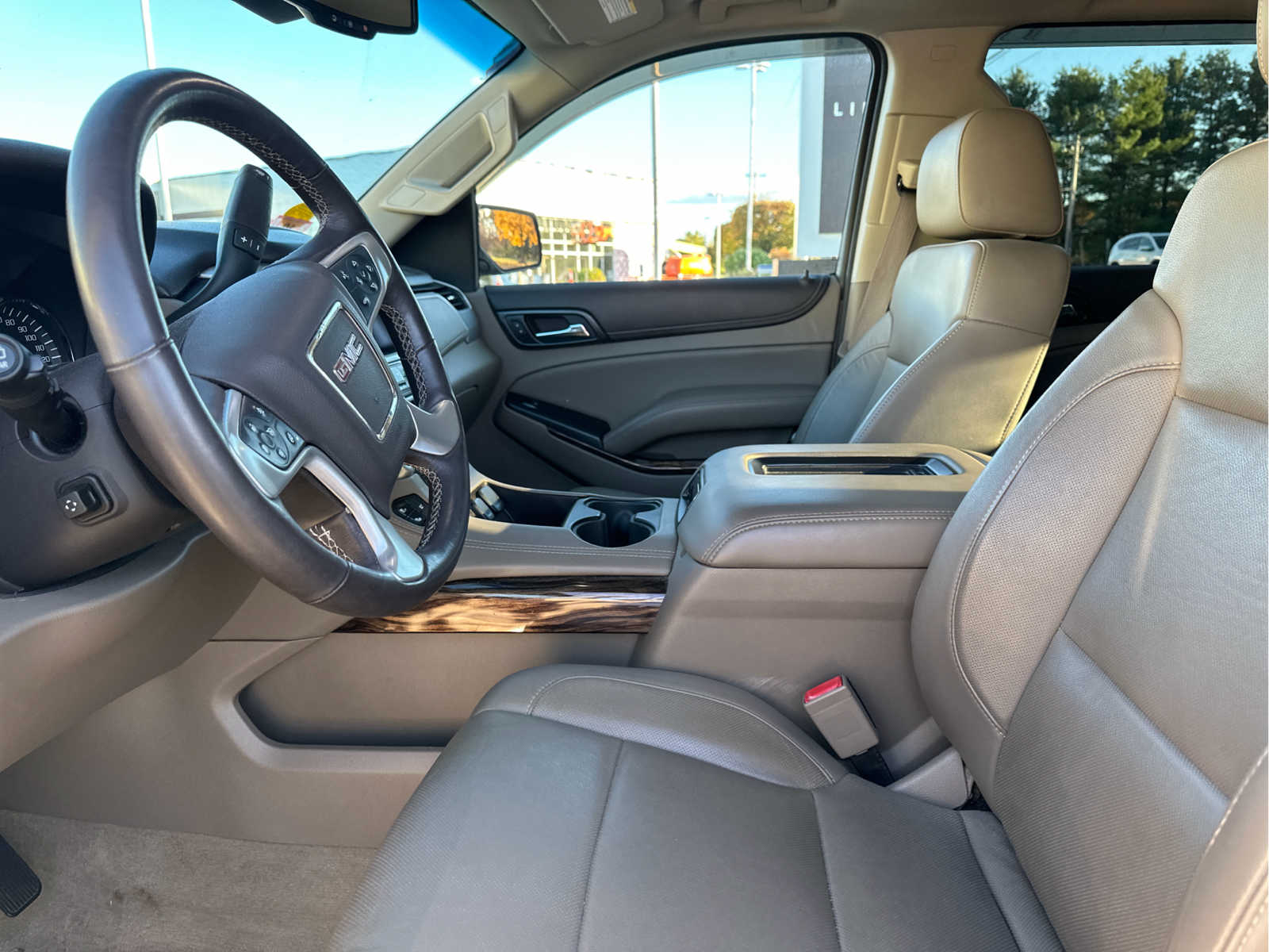 used 2015 GMC Yukon car, priced at $26,798