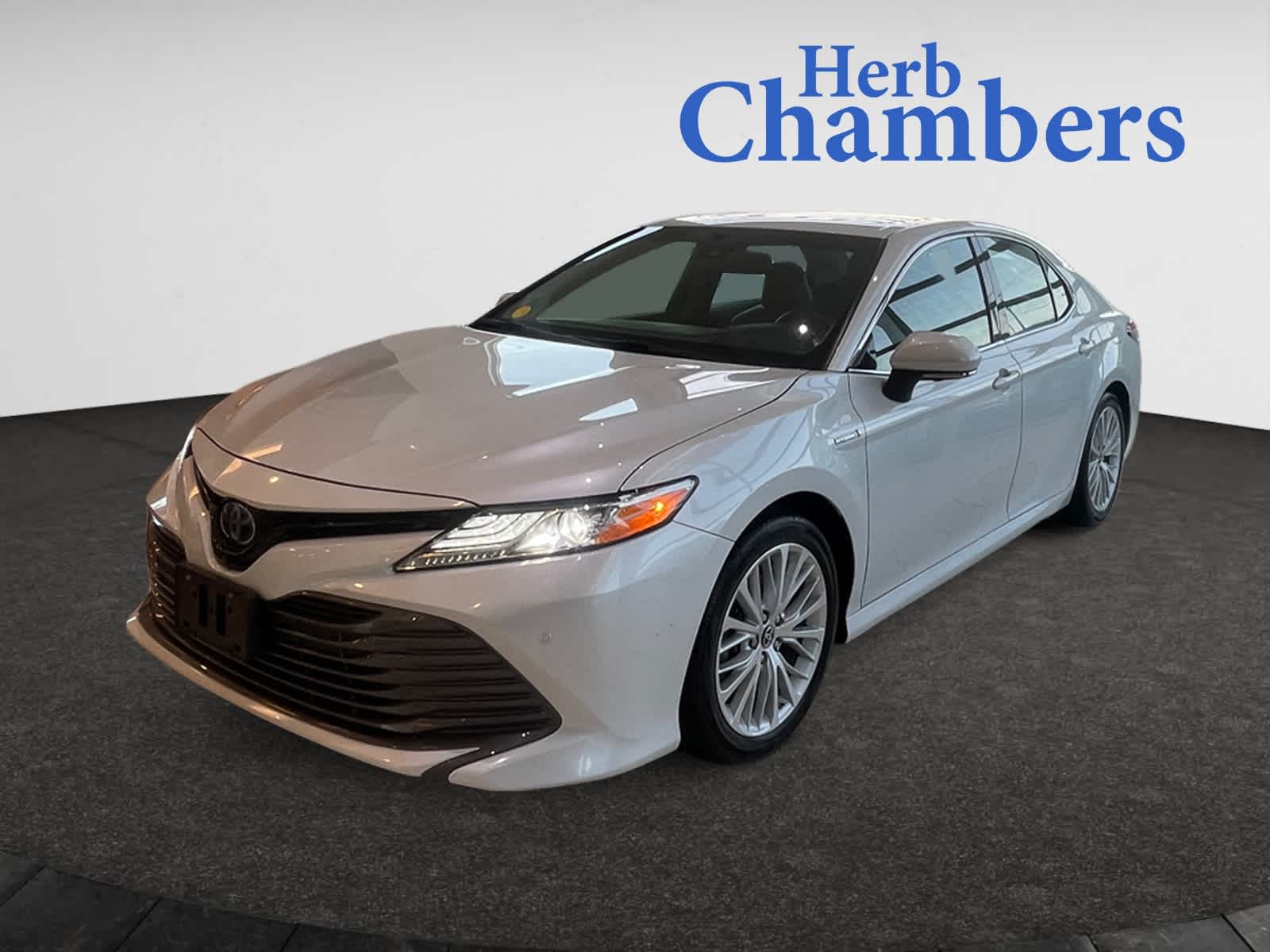 used 2018 Toyota Camry Hybrid car, priced at $22,998