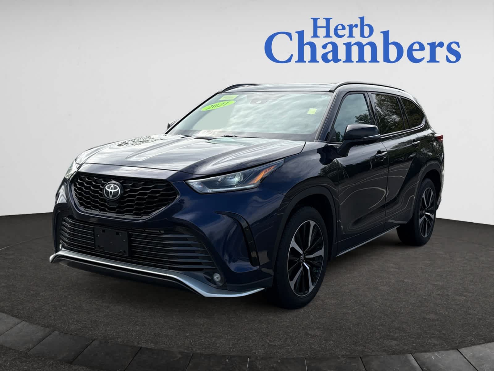 used 2021 Toyota Highlander car, priced at $37,898