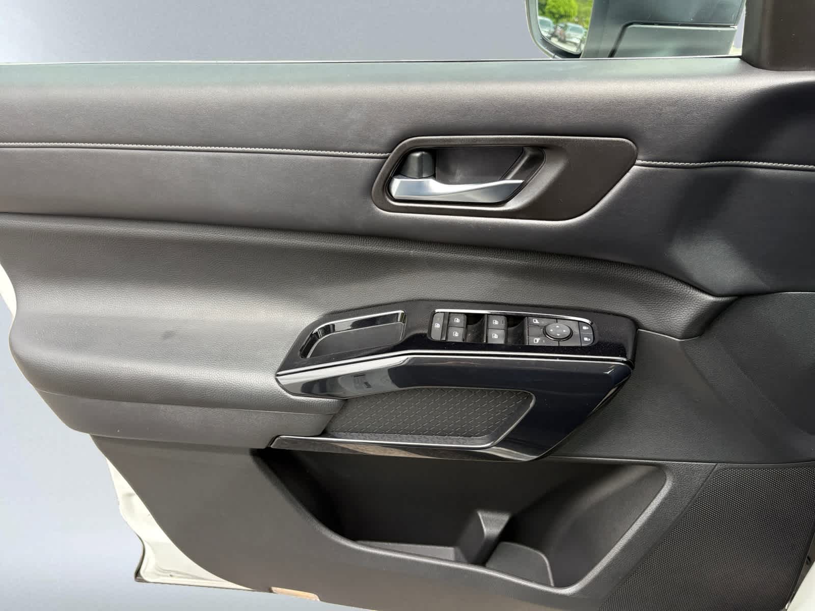 used 2022 Nissan Pathfinder car, priced at $30,998