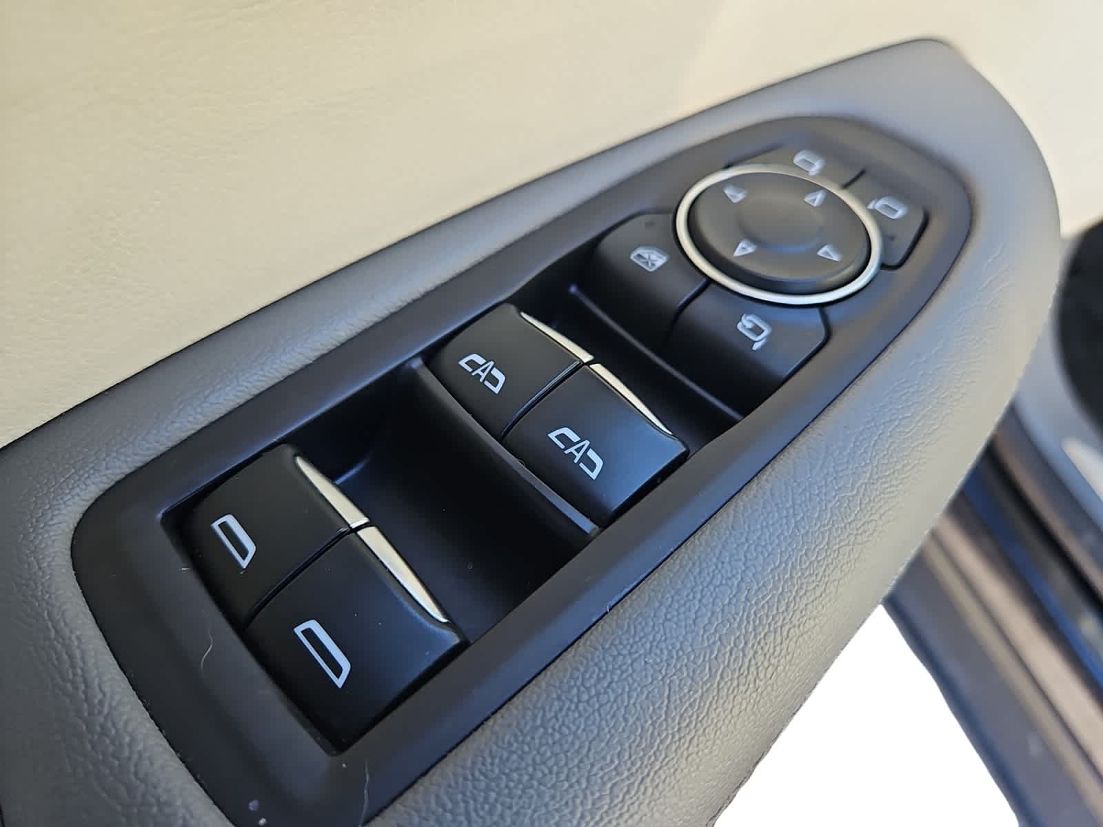used 2021 Cadillac XT5 car, priced at $27,498