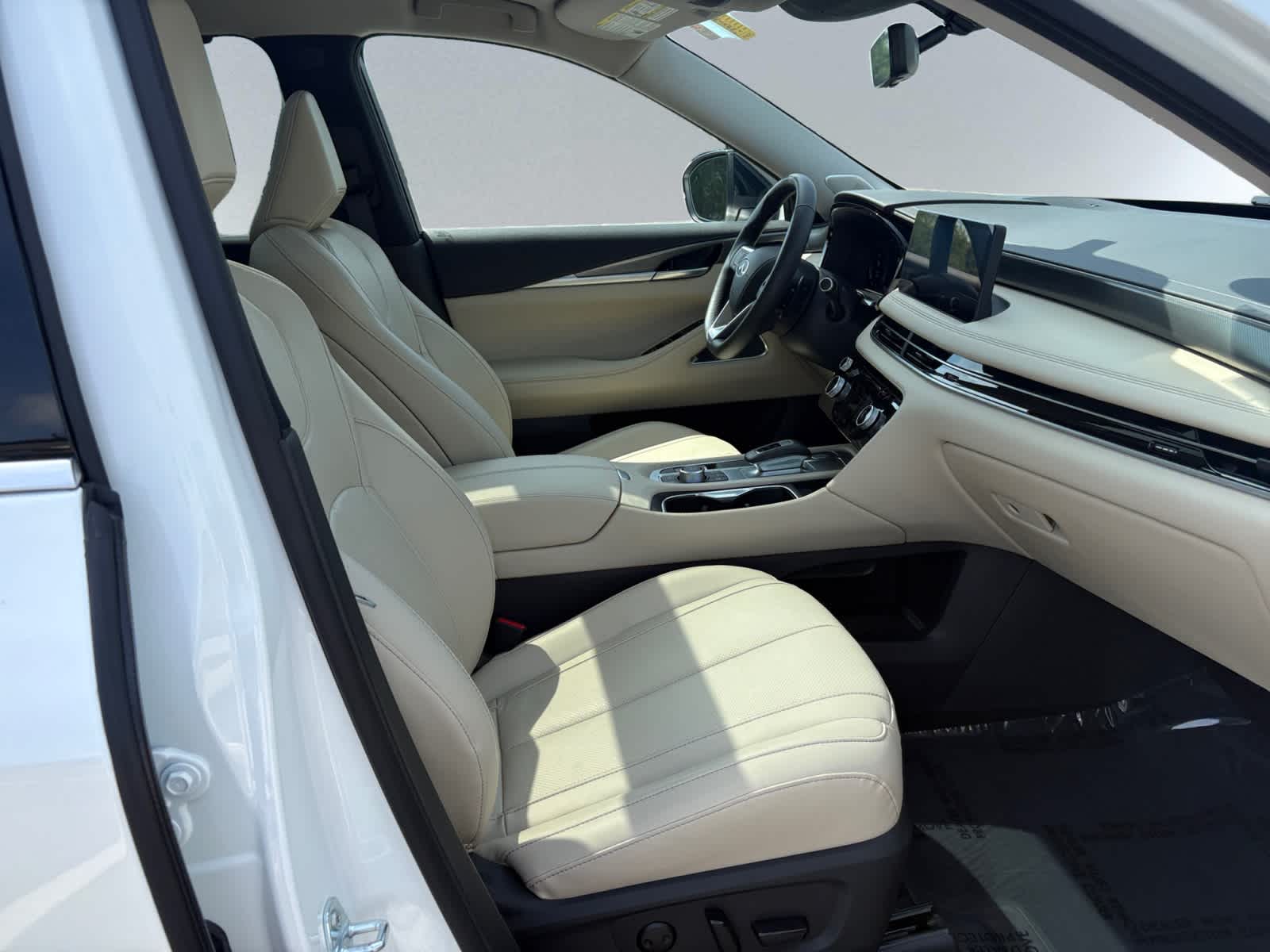 used 2025 INFINITI QX60 car, priced at $50,998