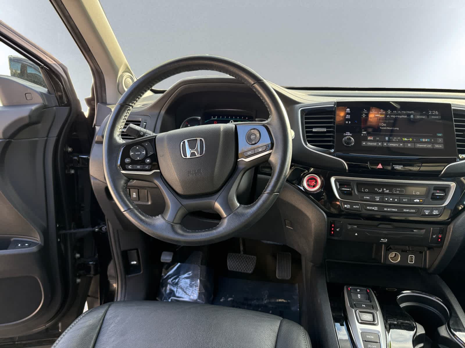 used 2021 Honda Pilot car, priced at $27,998