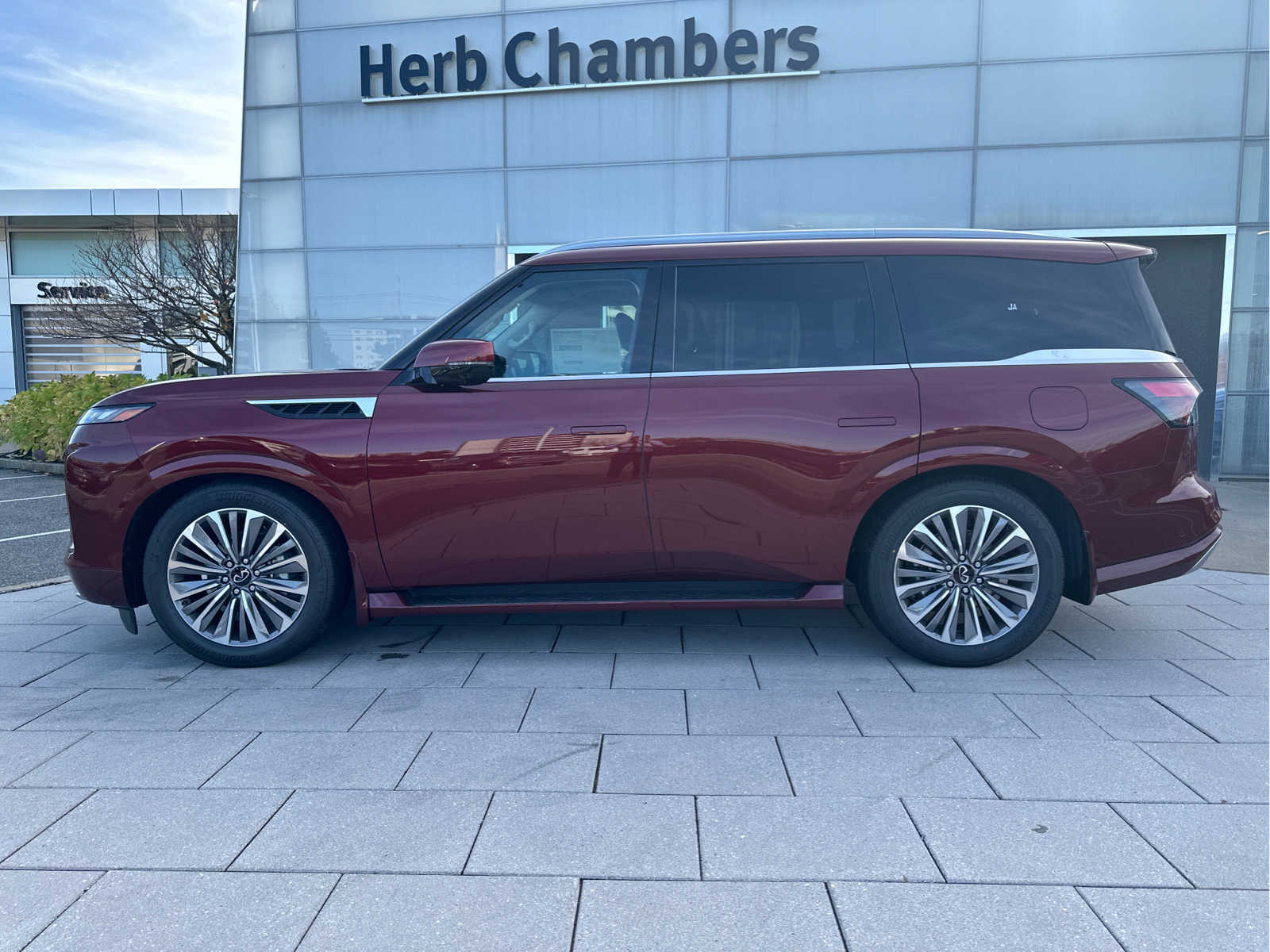 new 2025 INFINITI QX80 car, priced at $92,732