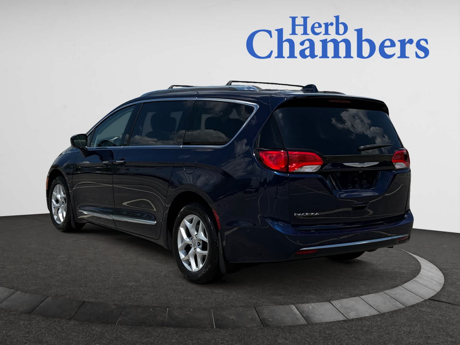 used 2017 Chrysler Pacifica car, priced at $13,498