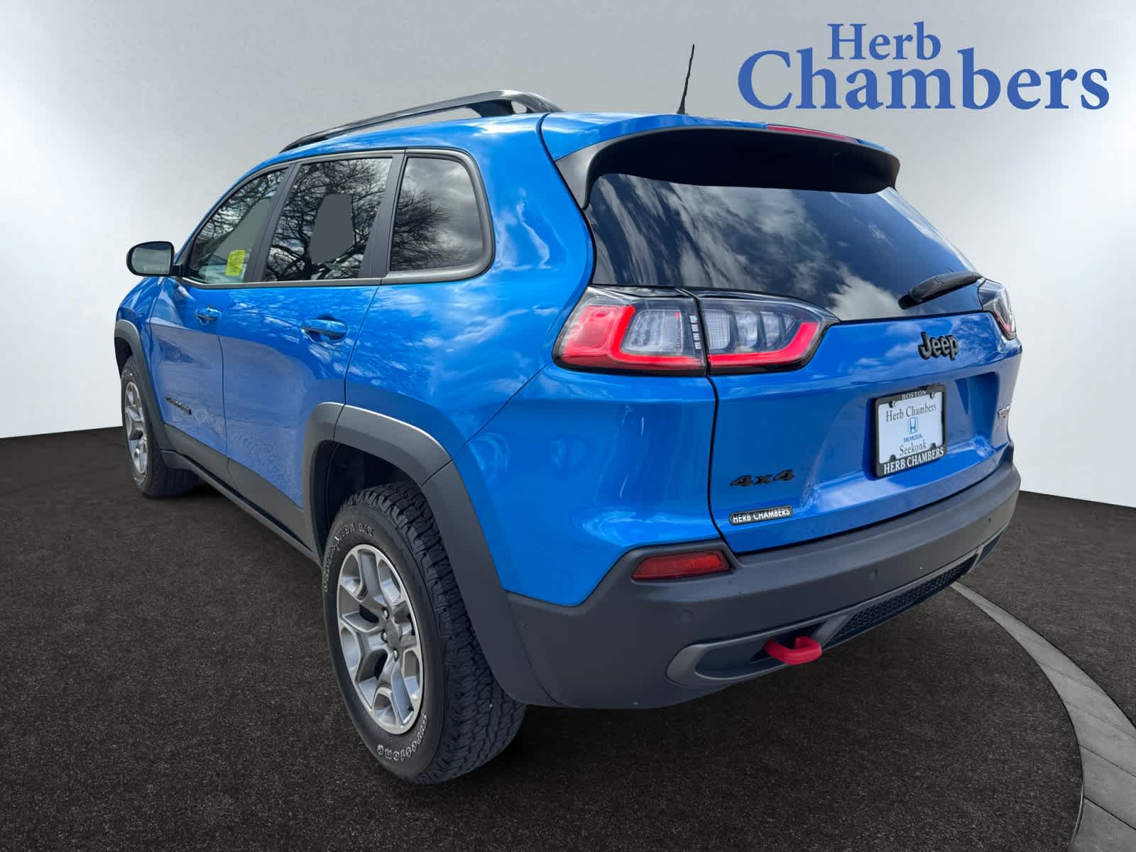 used 2023 Jeep Cherokee car, priced at $29,998