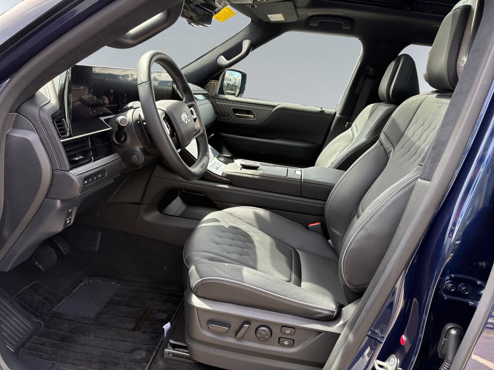 new 2025 INFINITI QX80 car, priced at $108,001