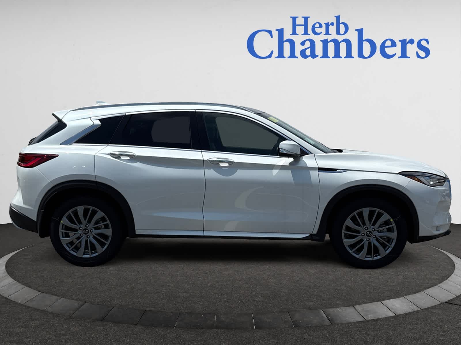 new 2025 INFINITI QX50 car, priced at $47,318