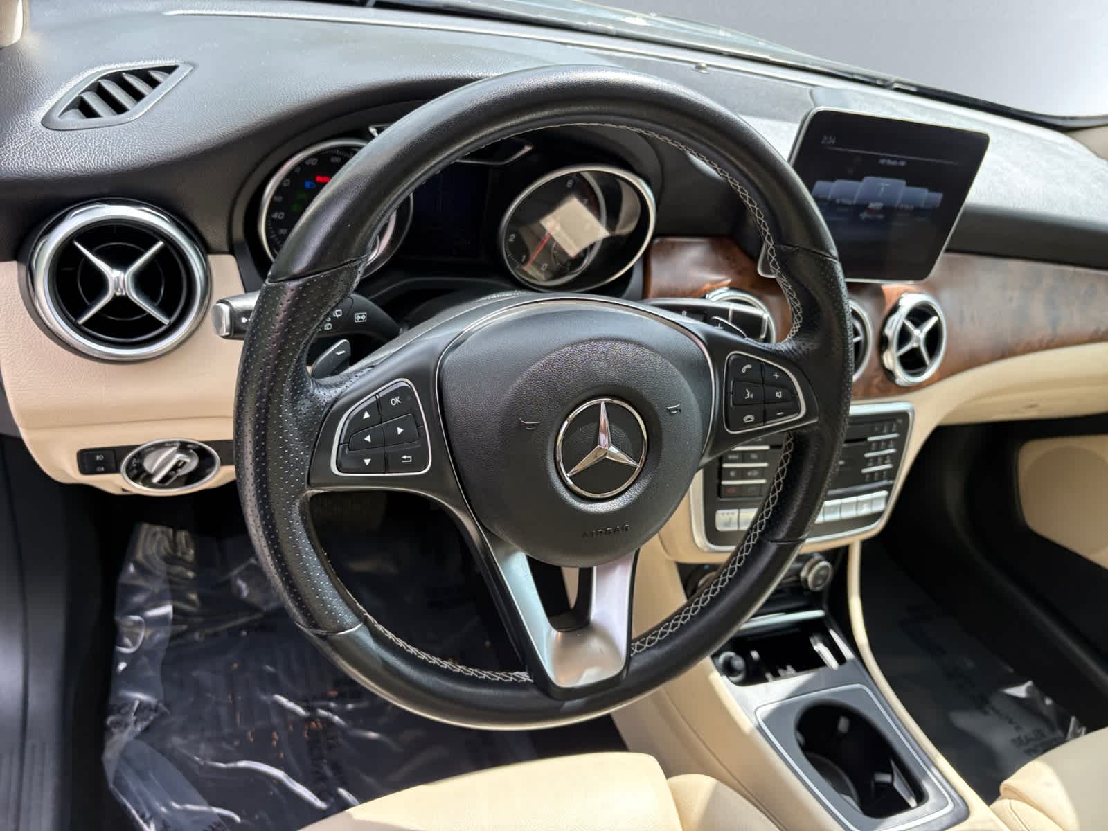 used 2020 Mercedes-Benz GLA 250 car, priced at $25,598