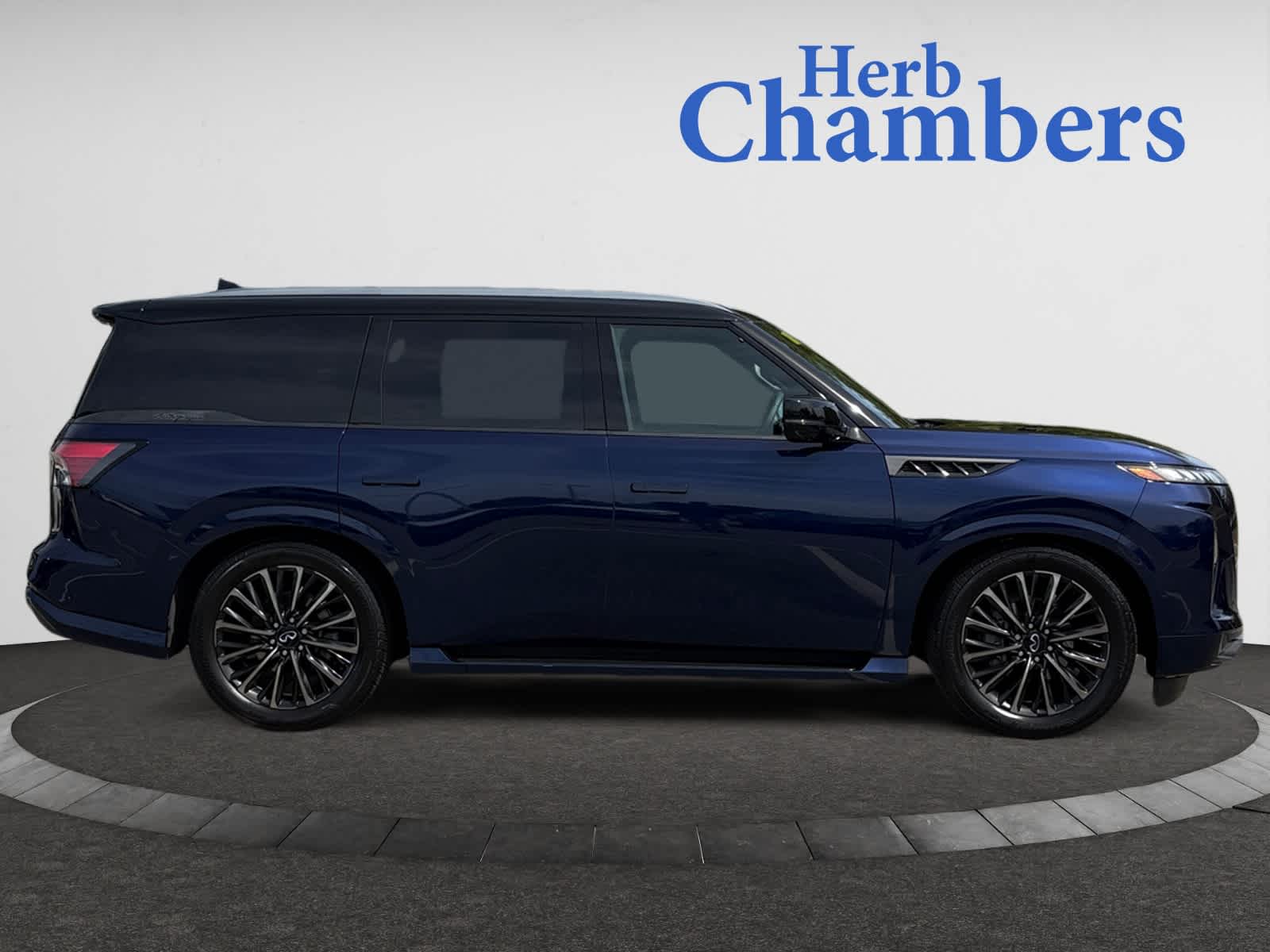 new 2025 INFINITI QX80 car, priced at $108,001