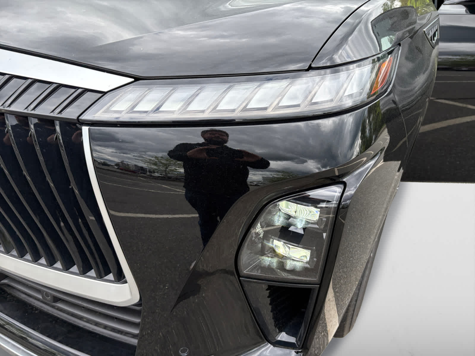 new 2025 INFINITI QX80 car