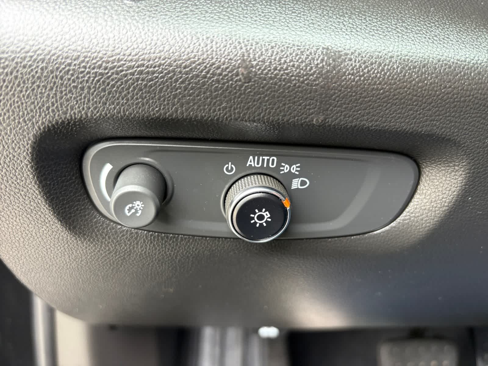 used 2023 Chevrolet Traverse car, priced at $36,998