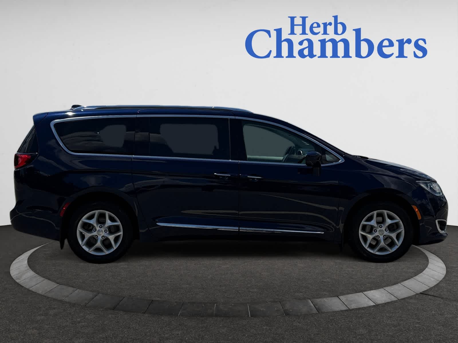 used 2017 Chrysler Pacifica car, priced at $13,498