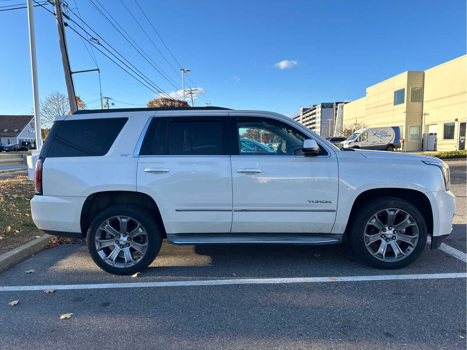 used 2015 GMC Yukon car, priced at $26,798