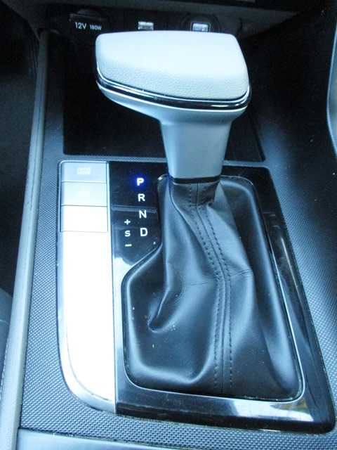 used 2022 Hyundai Elantra car, priced at $19,998