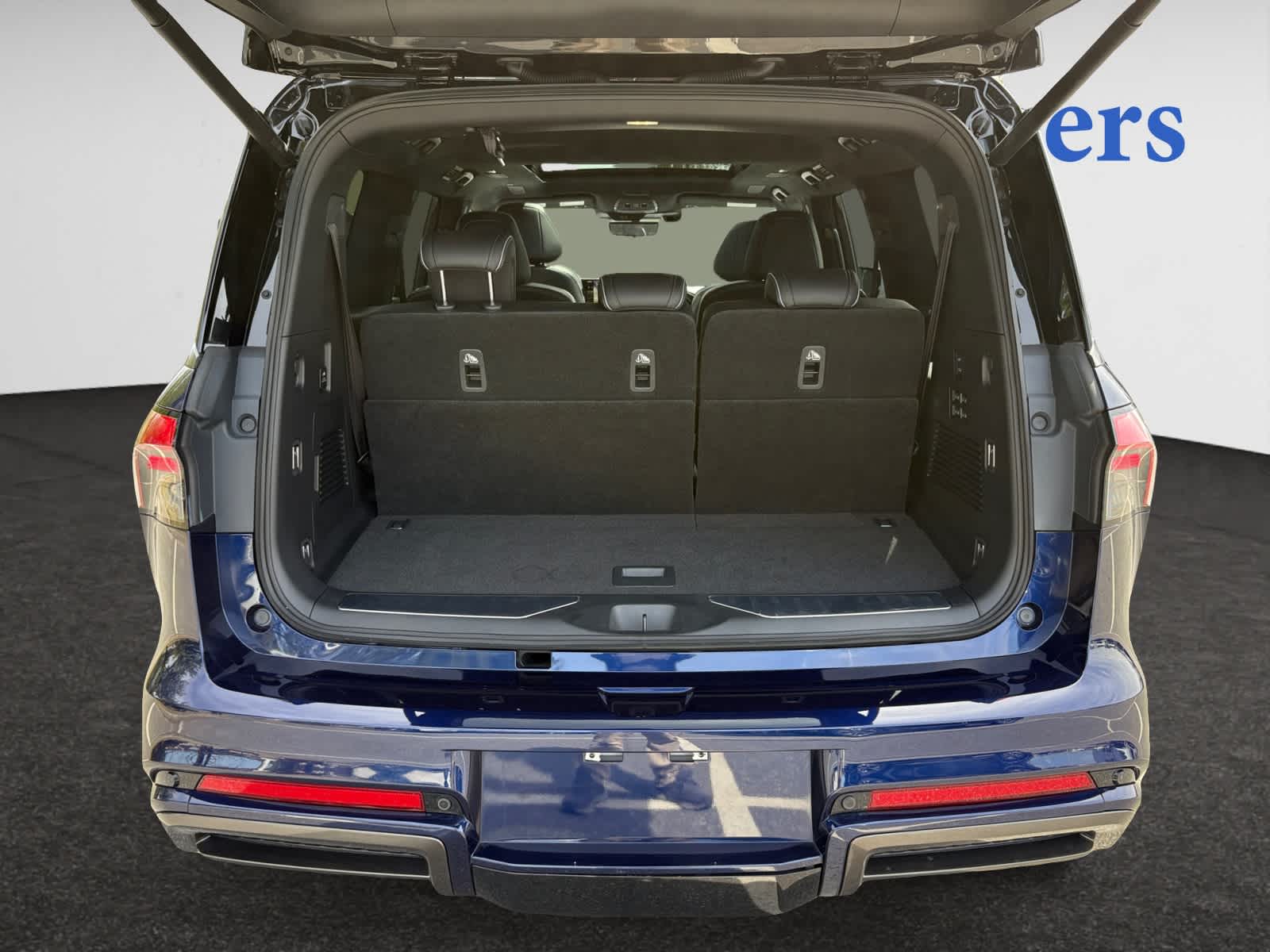 new 2025 INFINITI QX80 car, priced at $108,001
