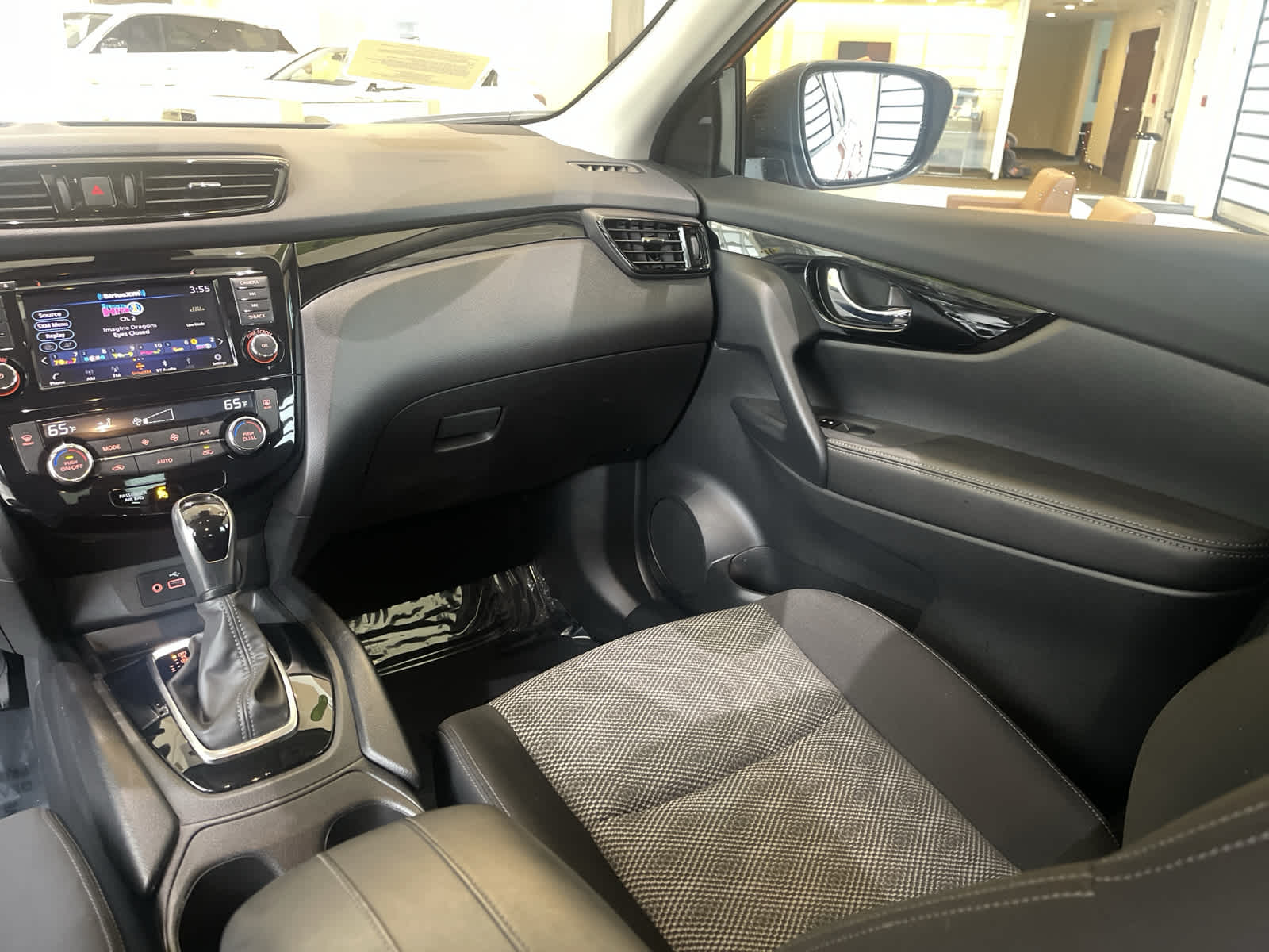 used 2022 Nissan Rogue Sport car, priced at $23,998