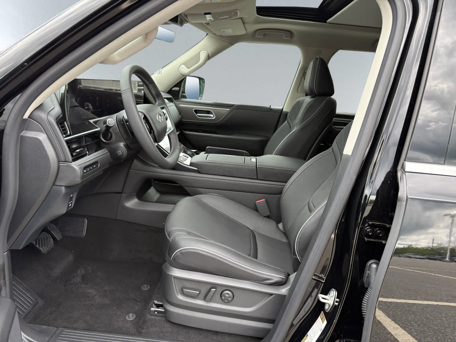 new 2025 INFINITI QX80 car