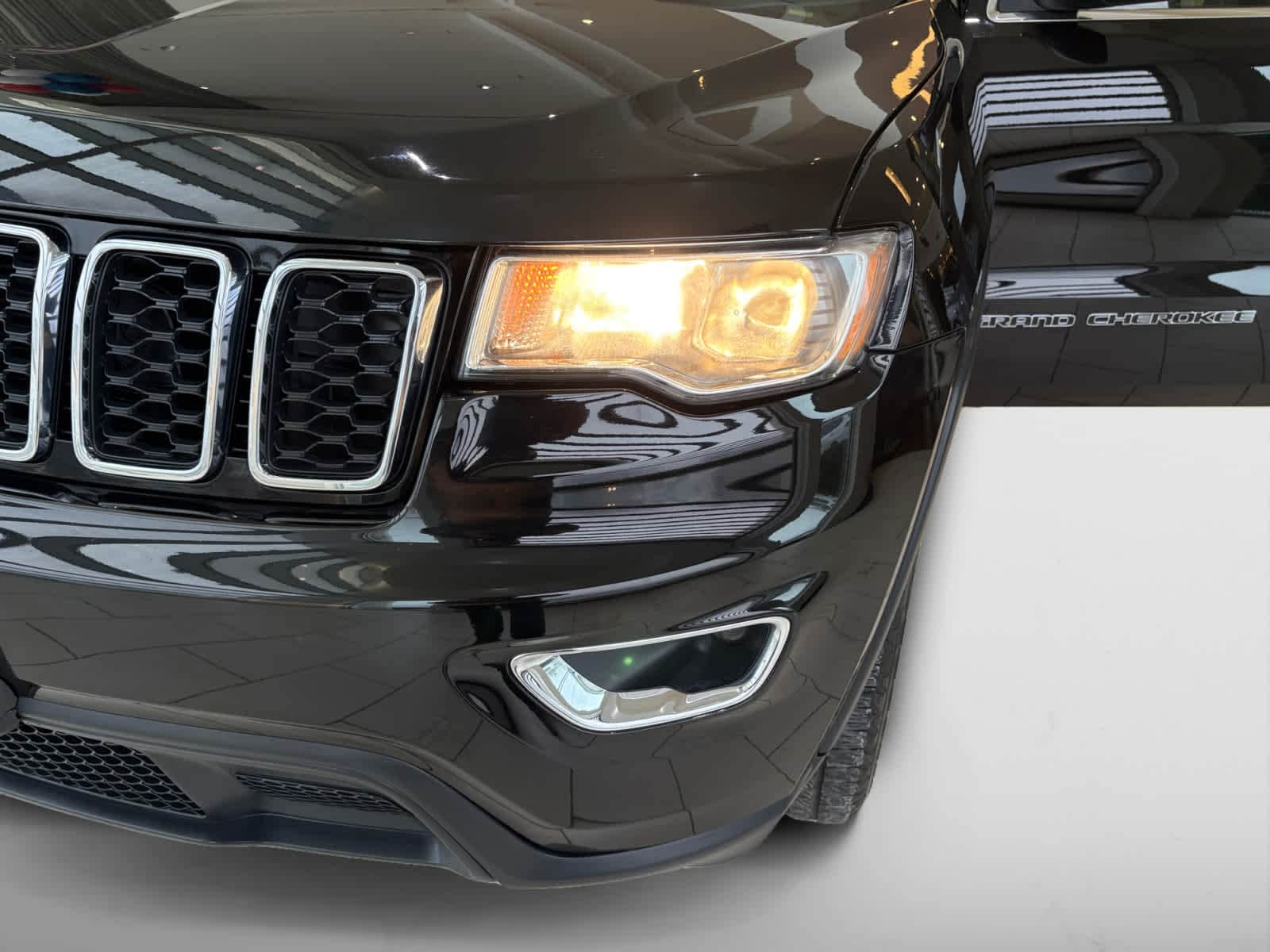 used 2018 Jeep Grand Cherokee car, priced at $16,998