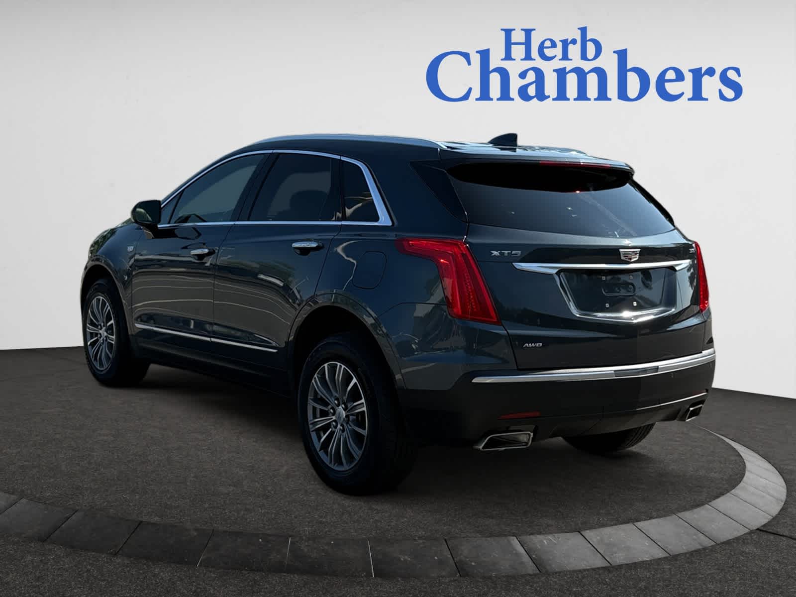 used 2019 Cadillac XT5 car, priced at $20,998