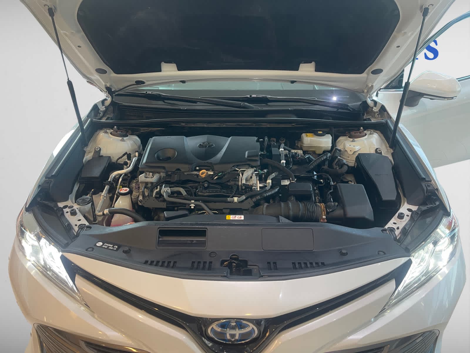 used 2018 Toyota Camry Hybrid car, priced at $22,998