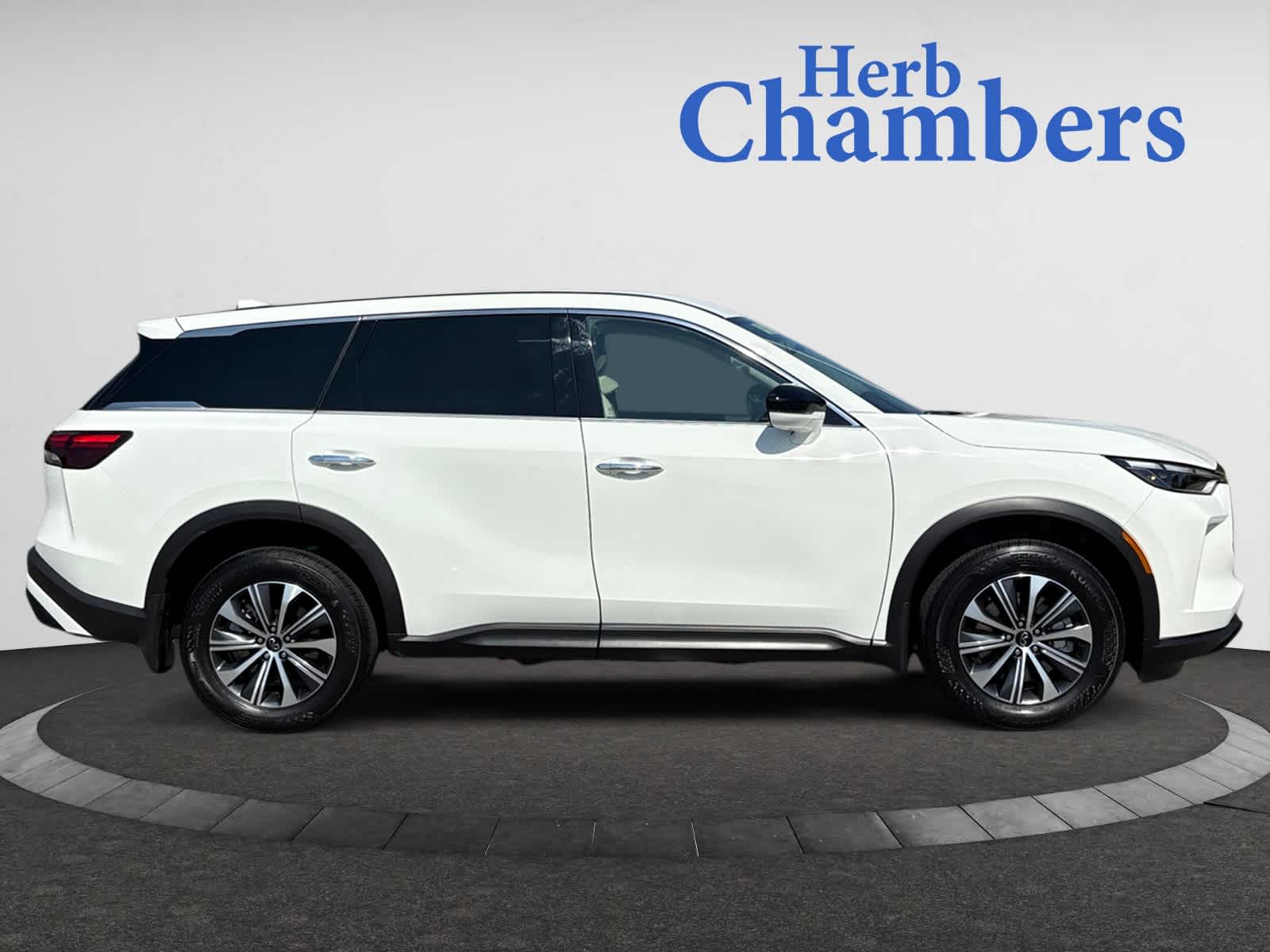 used 2025 INFINITI QX60 car, priced at $41,898