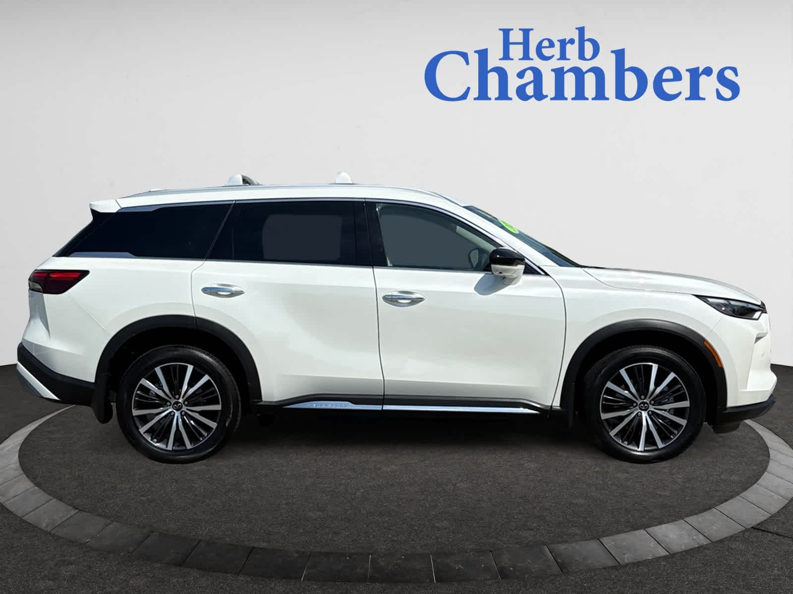 used 2025 INFINITI QX60 car, priced at $53,998