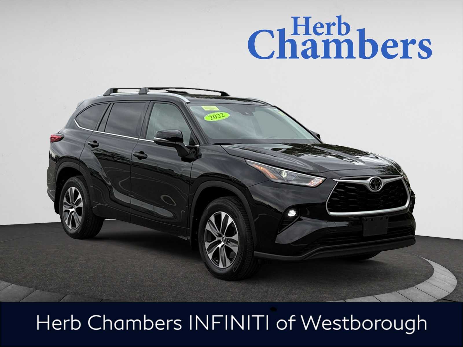used 2022 Toyota Highlander car, priced at $37,998