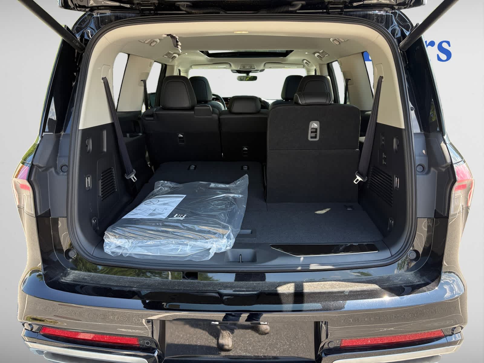 new 2025 INFINITI QX80 car, priced at $95,610