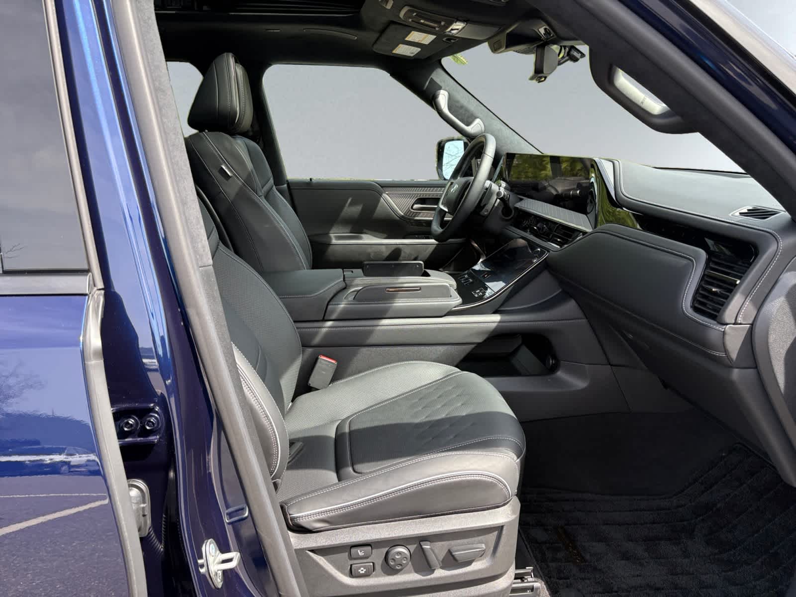 new 2025 INFINITI QX80 car, priced at $108,001