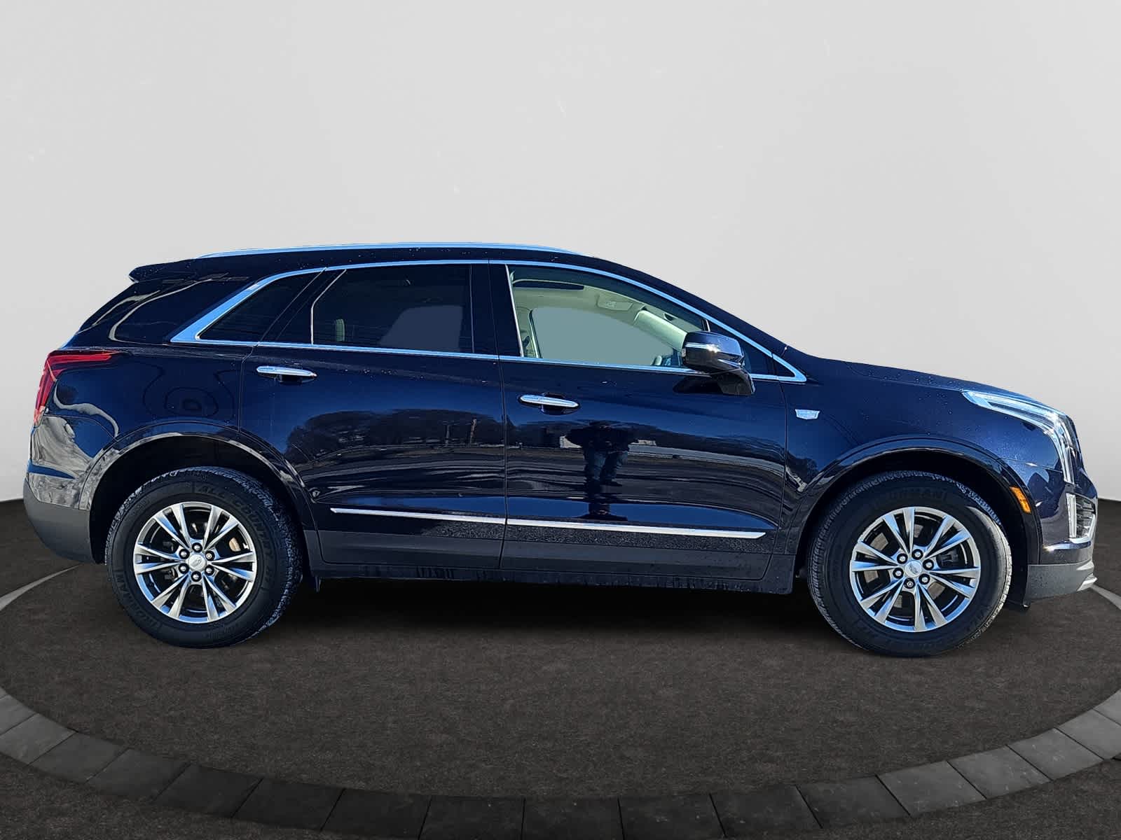 used 2021 Cadillac XT5 car, priced at $27,498