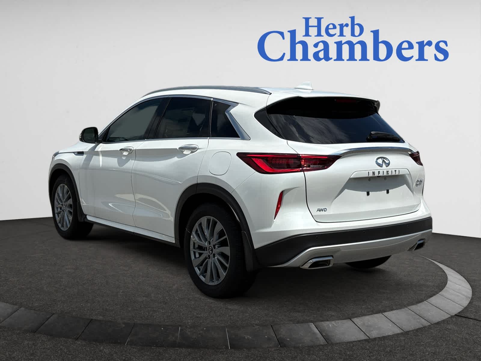 new 2025 INFINITI QX50 car, priced at $47,318