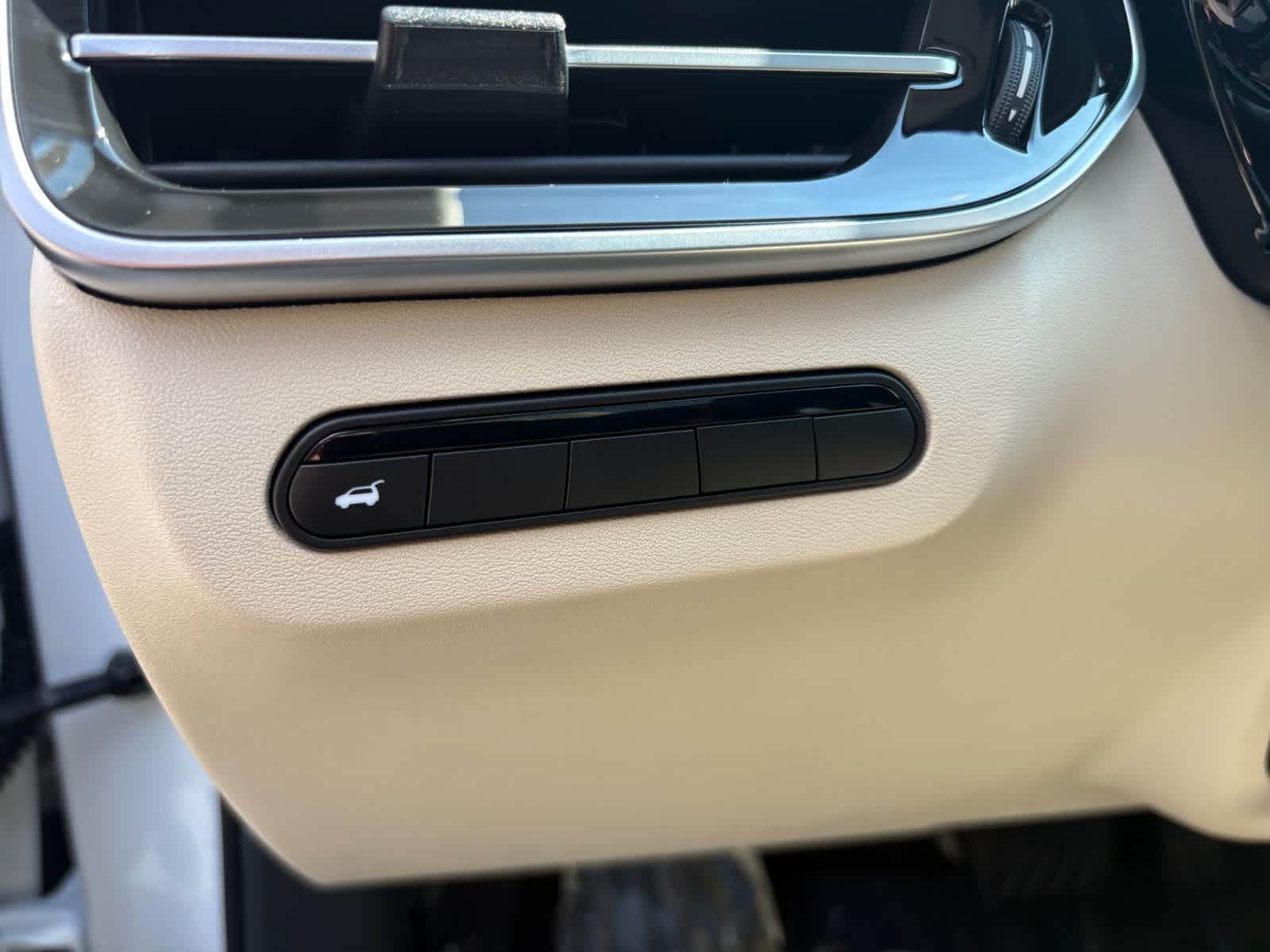 used 2025 INFINITI QX60 car, priced at $41,898