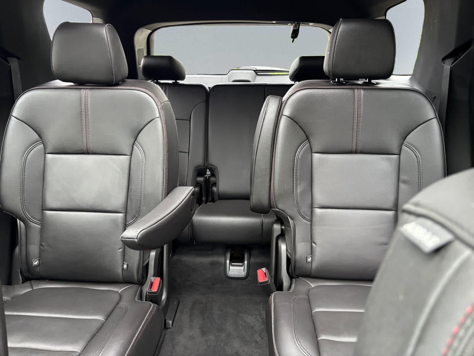 used 2023 Chevrolet Traverse car, priced at $36,998