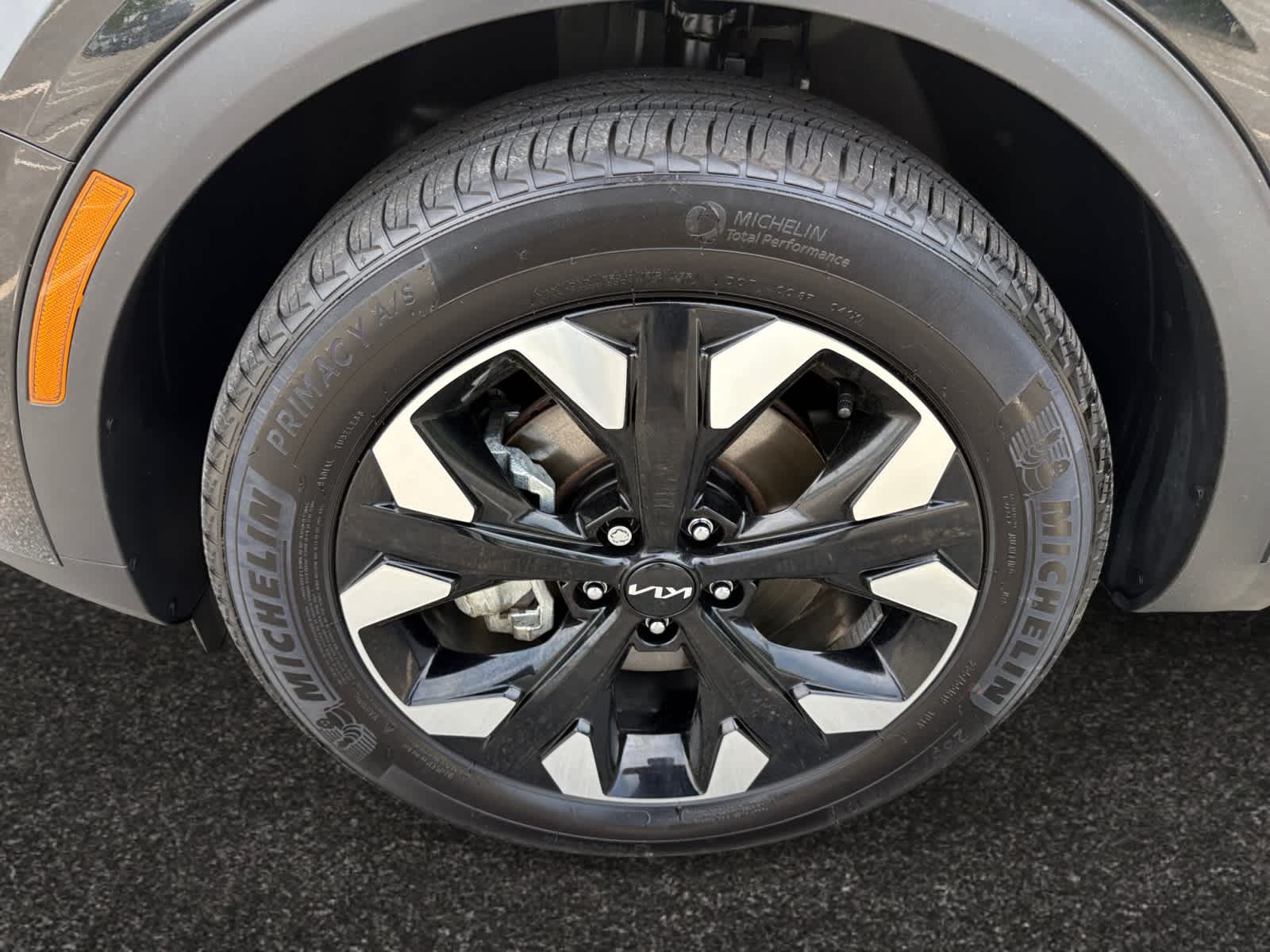 used 2024 Kia Sportage Plug-In Hybrid car, priced at $36,998