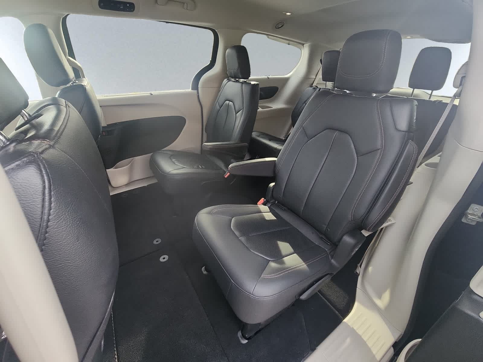 used 2018 Chrysler Pacifica car, priced at $17,499