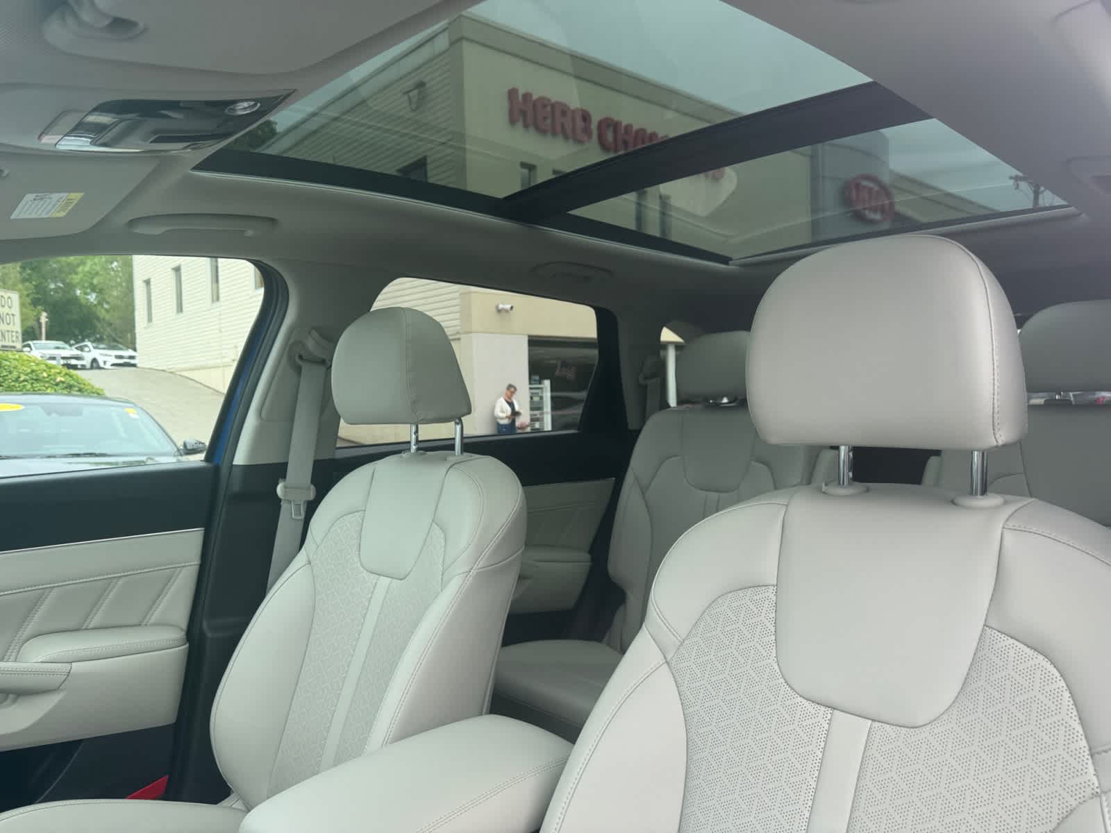 used 2022 Kia Sorento car, priced at $30,777