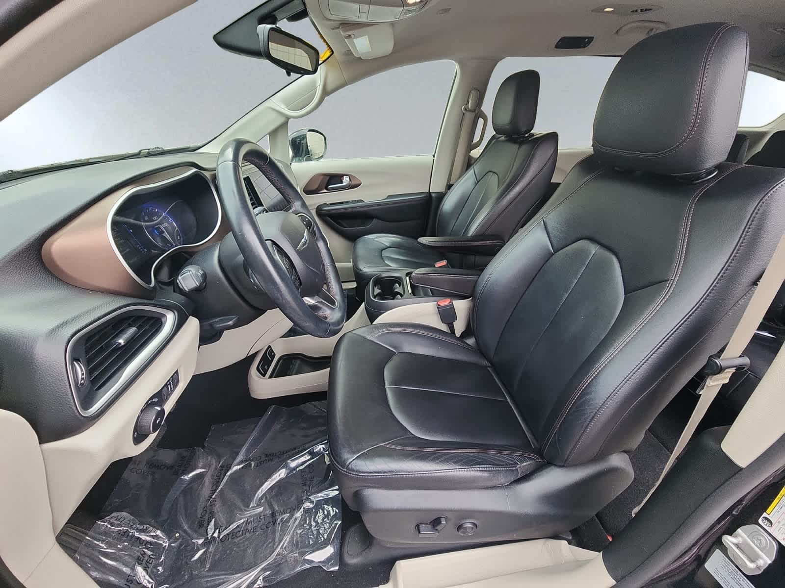 used 2017 Chrysler Pacifica car, priced at $14,437