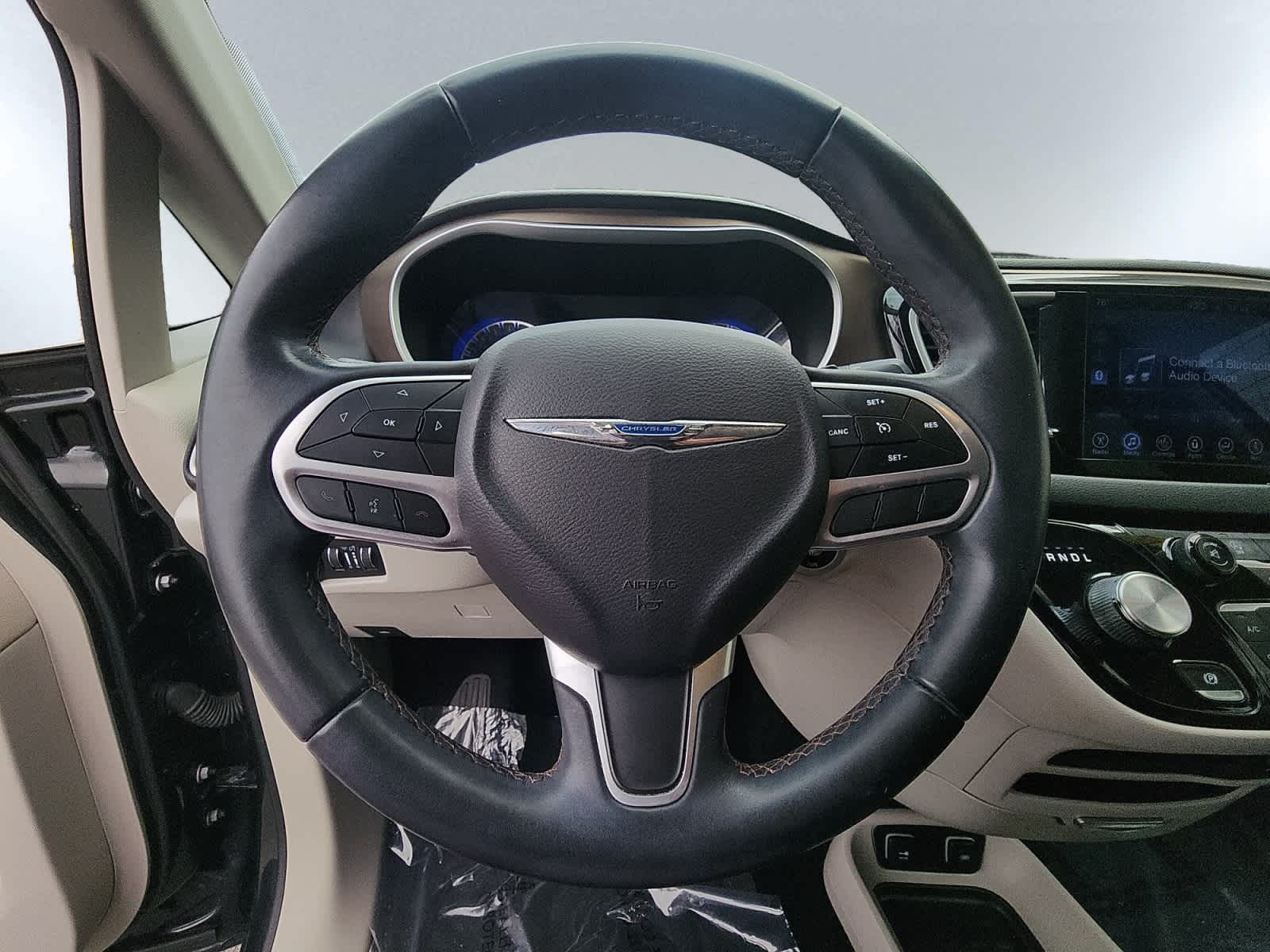 used 2017 Chrysler Pacifica car, priced at $14,437