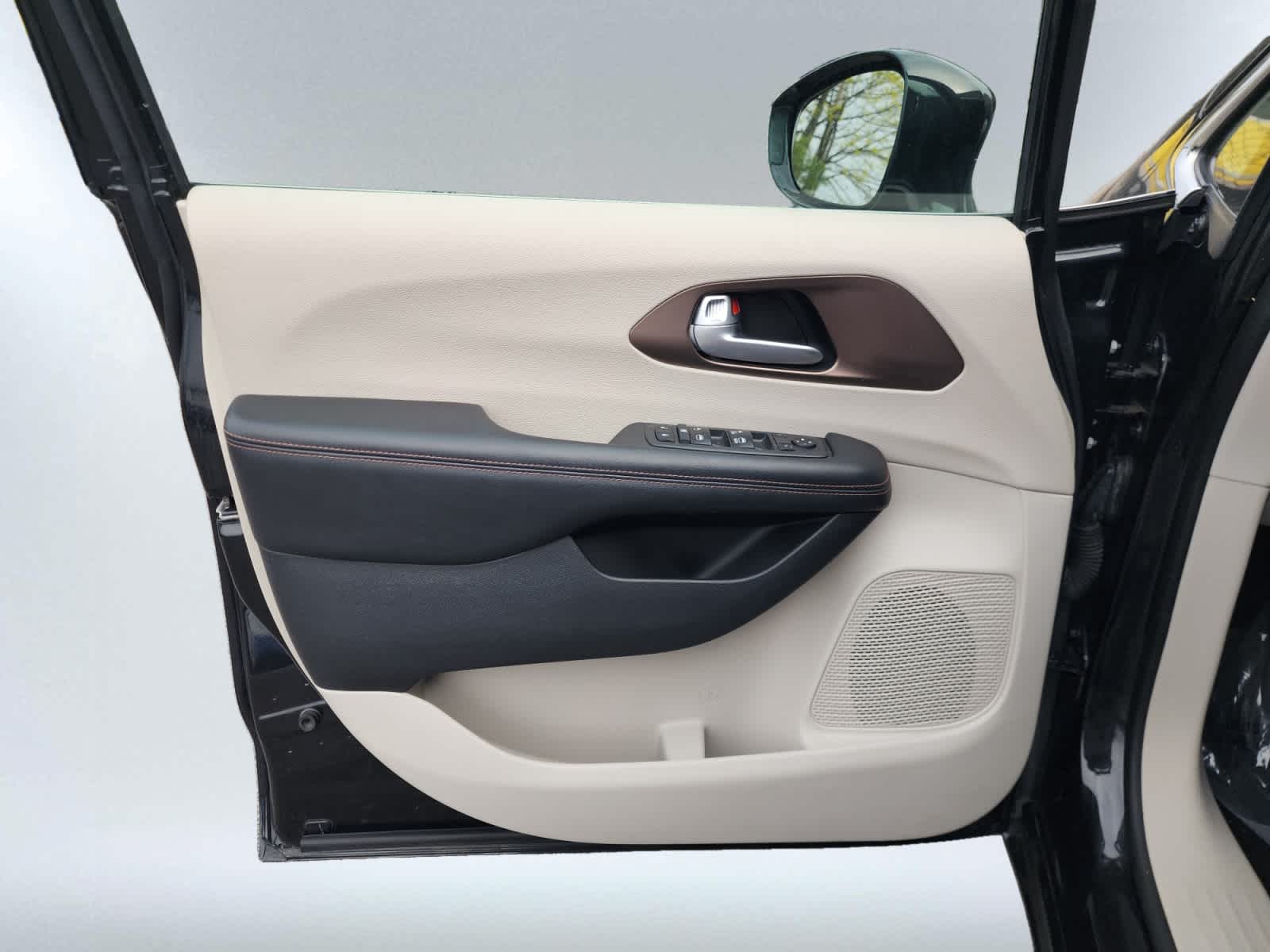 used 2017 Chrysler Pacifica car, priced at $14,437