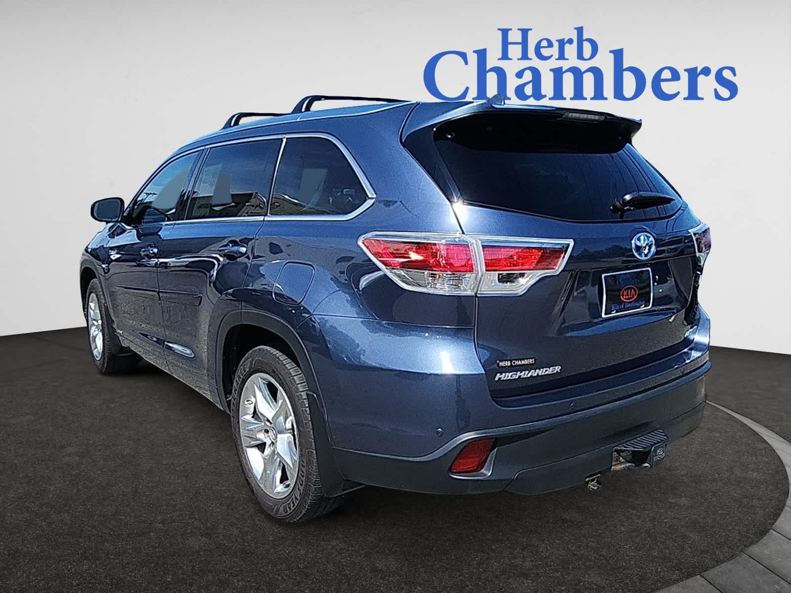used 2016 Toyota Highlander Hybrid car, priced at $26,999