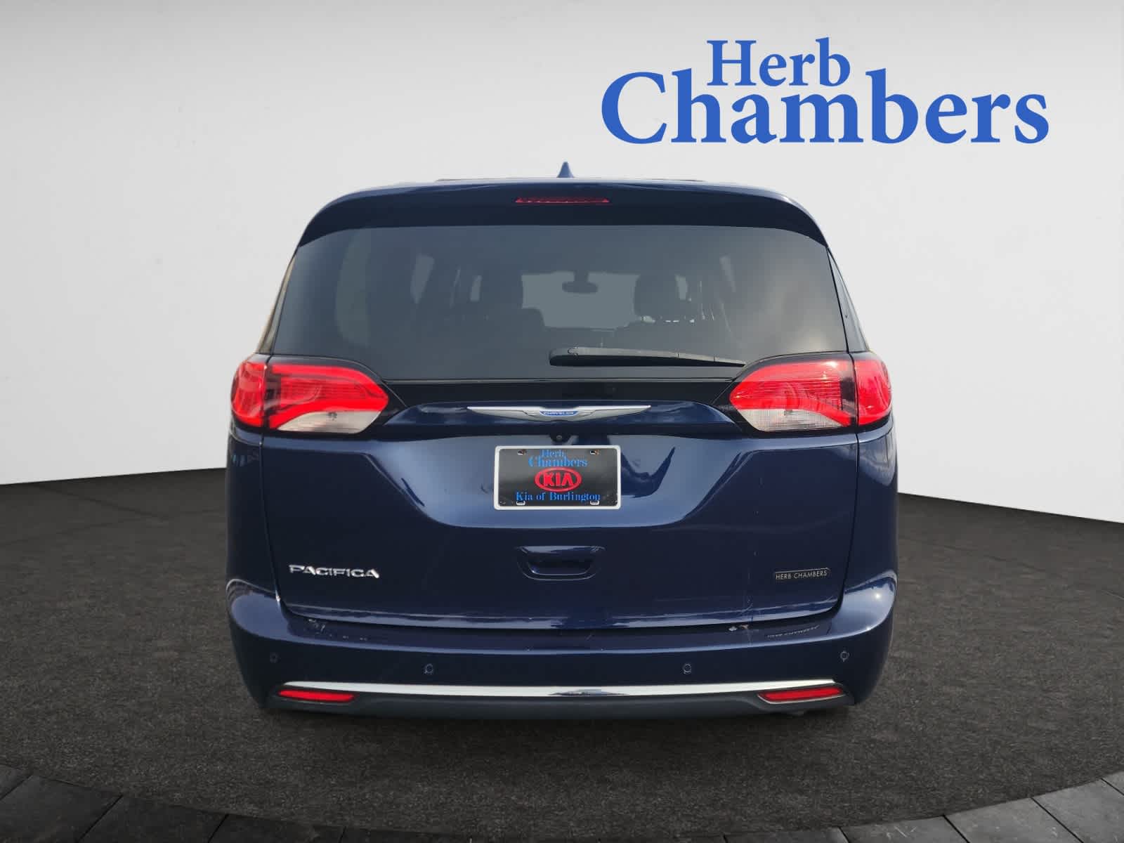 used 2018 Chrysler Pacifica car, priced at $17,499