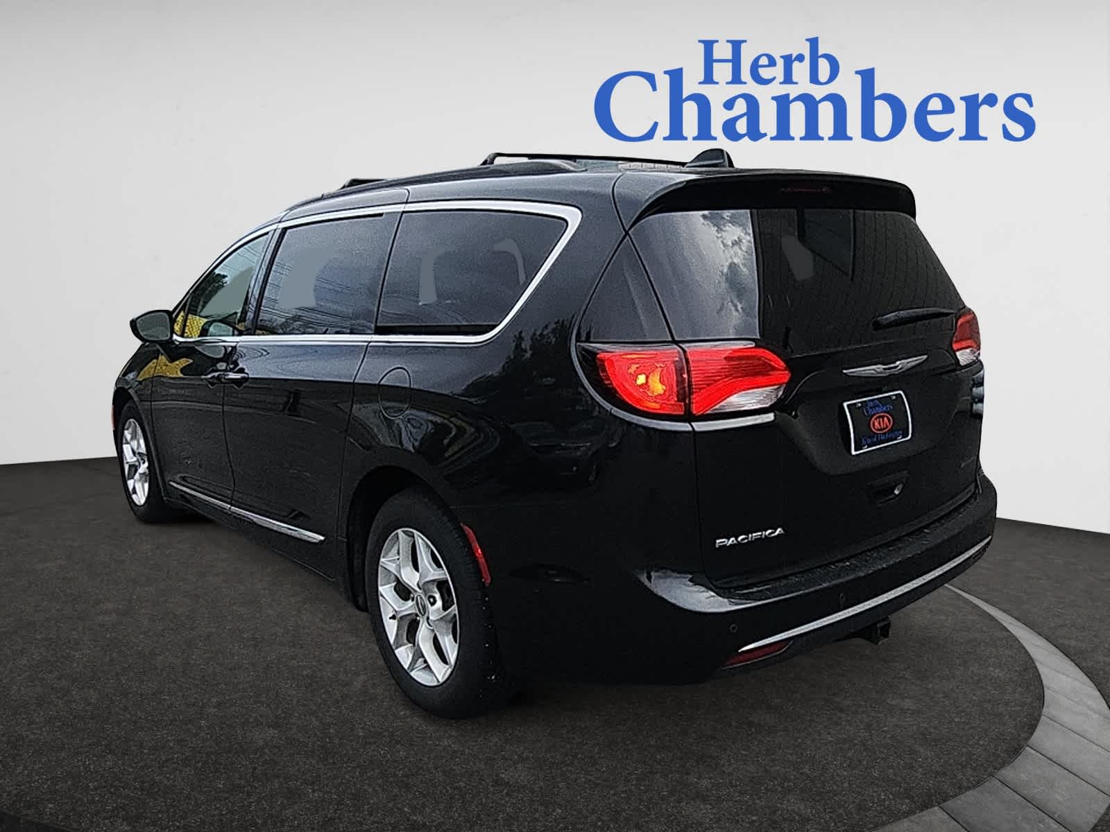 used 2017 Chrysler Pacifica car, priced at $14,437