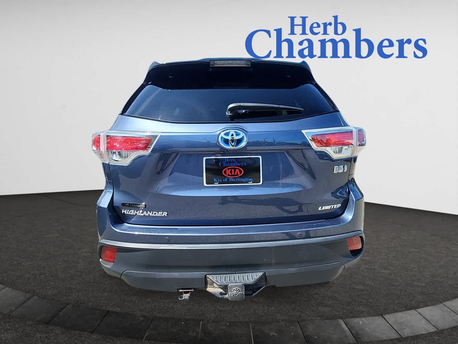 used 2016 Toyota Highlander Hybrid car, priced at $26,999