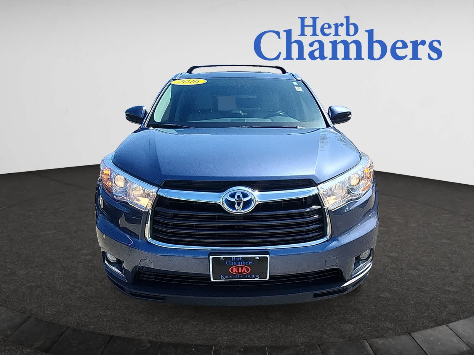used 2016 Toyota Highlander Hybrid car, priced at $26,999