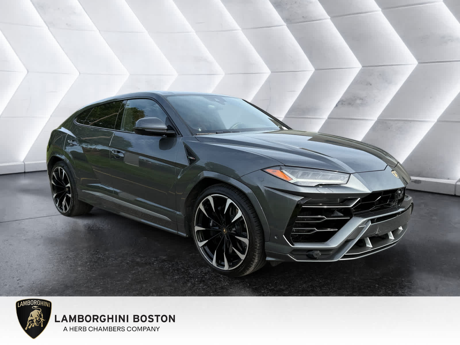 used 2019 Lamborghini Urus car, priced at $175,998