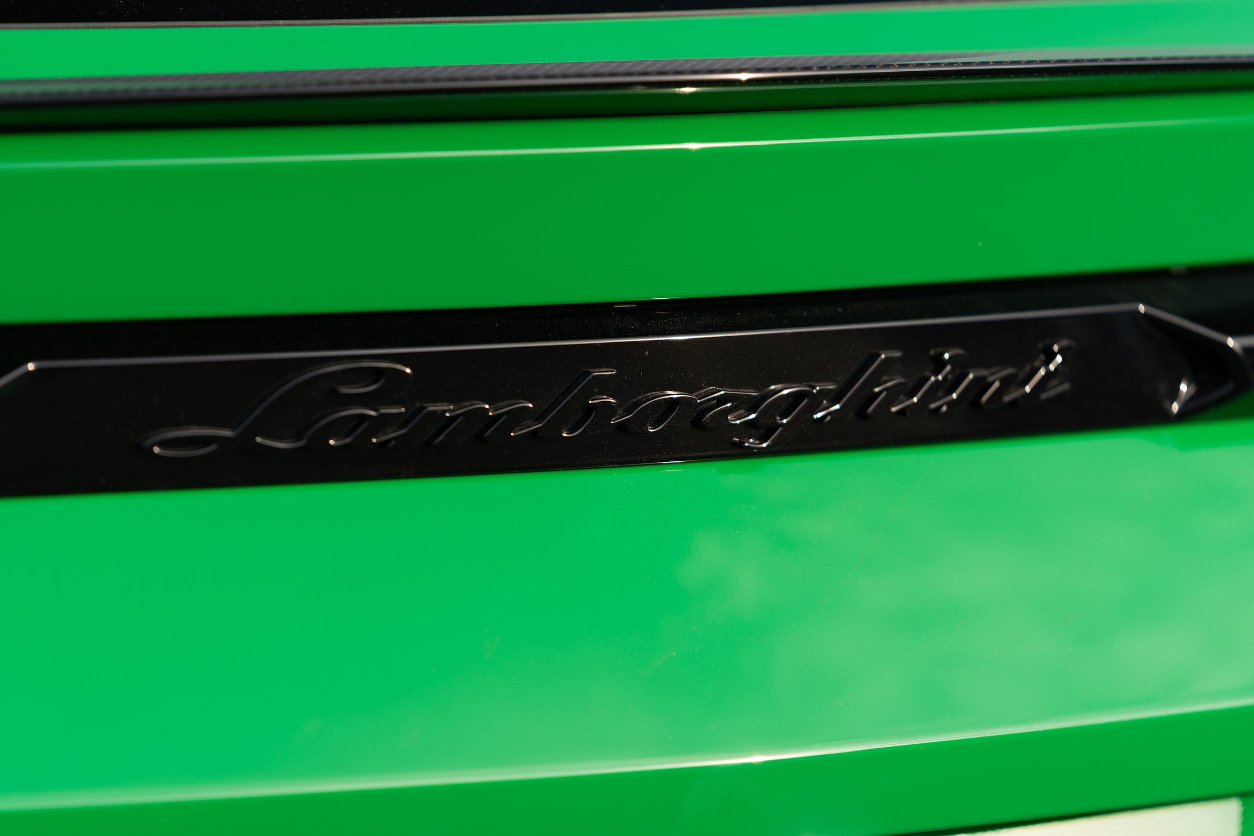 used 2023 Lamborghini Urus car, priced at $319,998