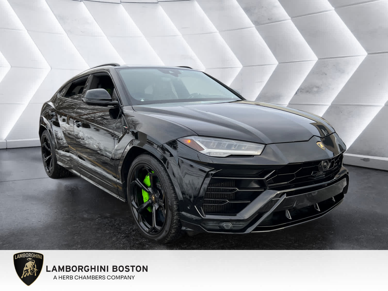 used 2021 Lamborghini Urus car, priced at $199,998