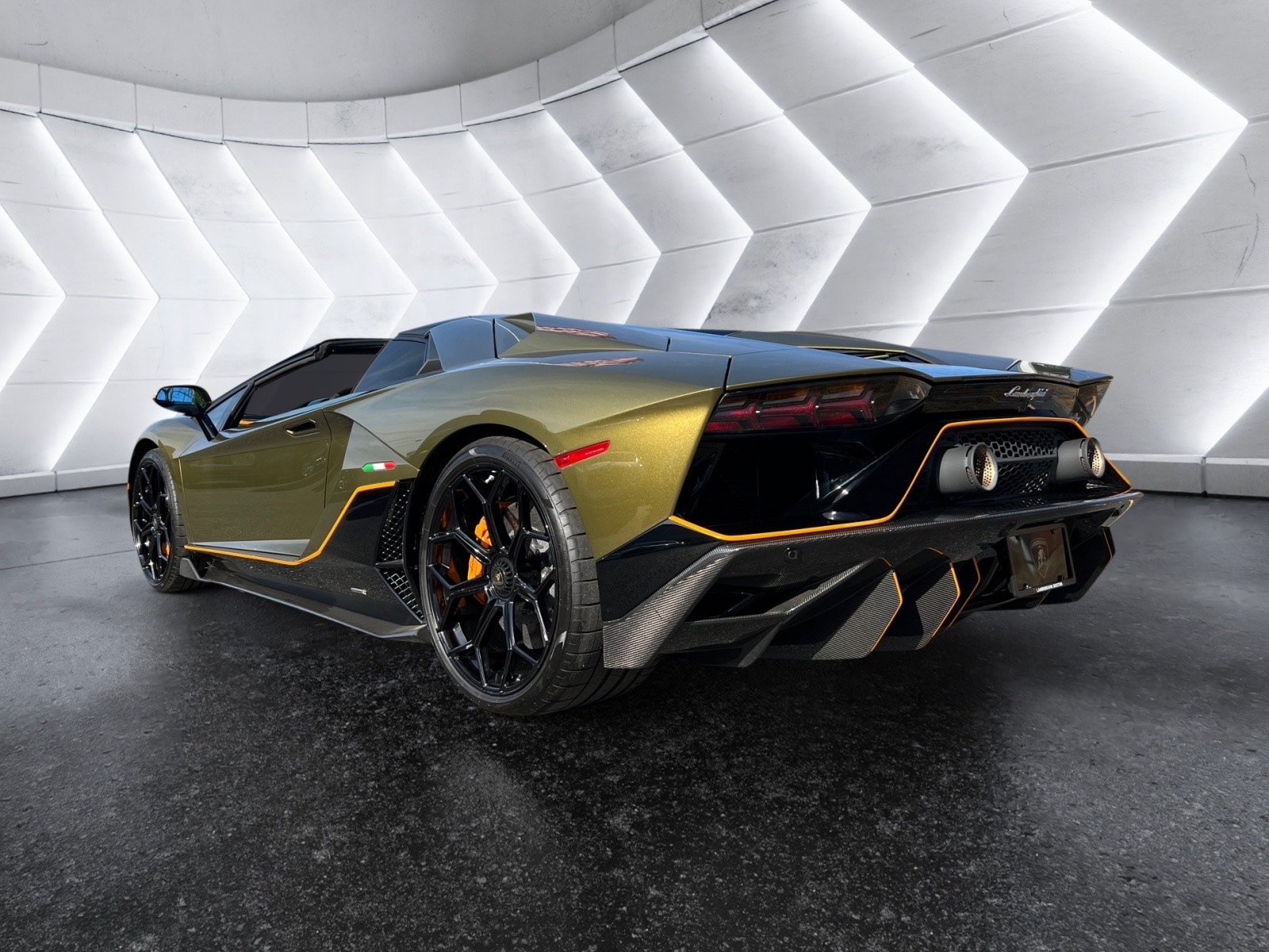 used 2022 Lamborghini Aventador car