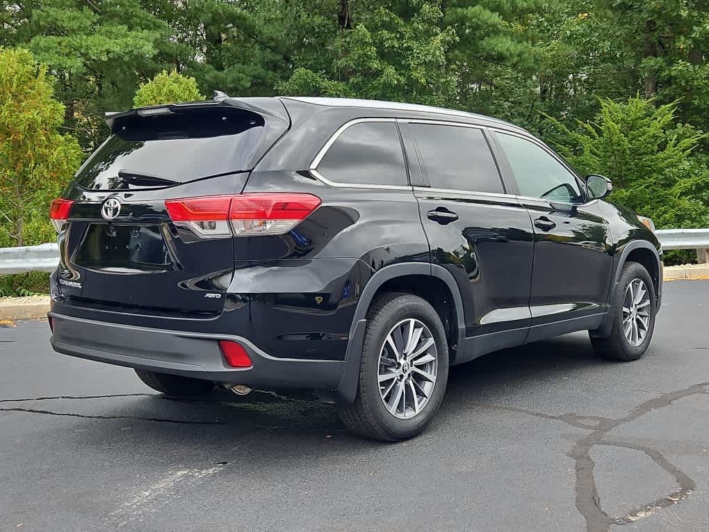 used 2019 Toyota Highlander car, priced at $27,998